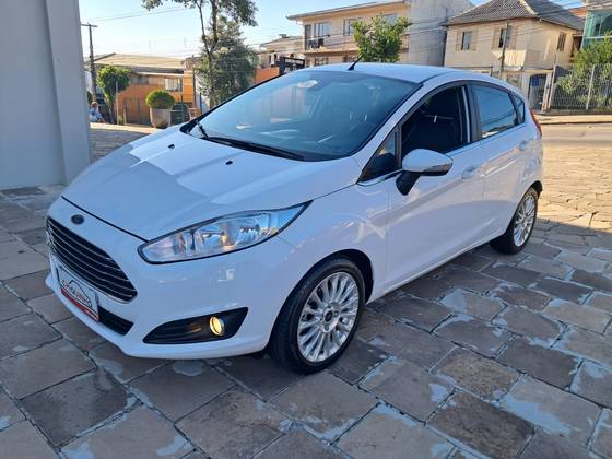 FORD FIESTA 1.6 TITANIUM HATCH 16V FLEX 4P MANUAL